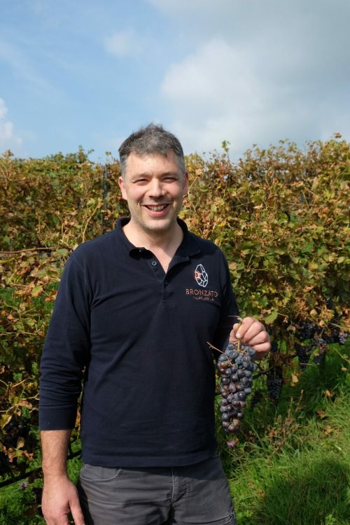 80D194B5-D395-43EB-A60C-F9D928CA8B70-38449-000004F0CF851779